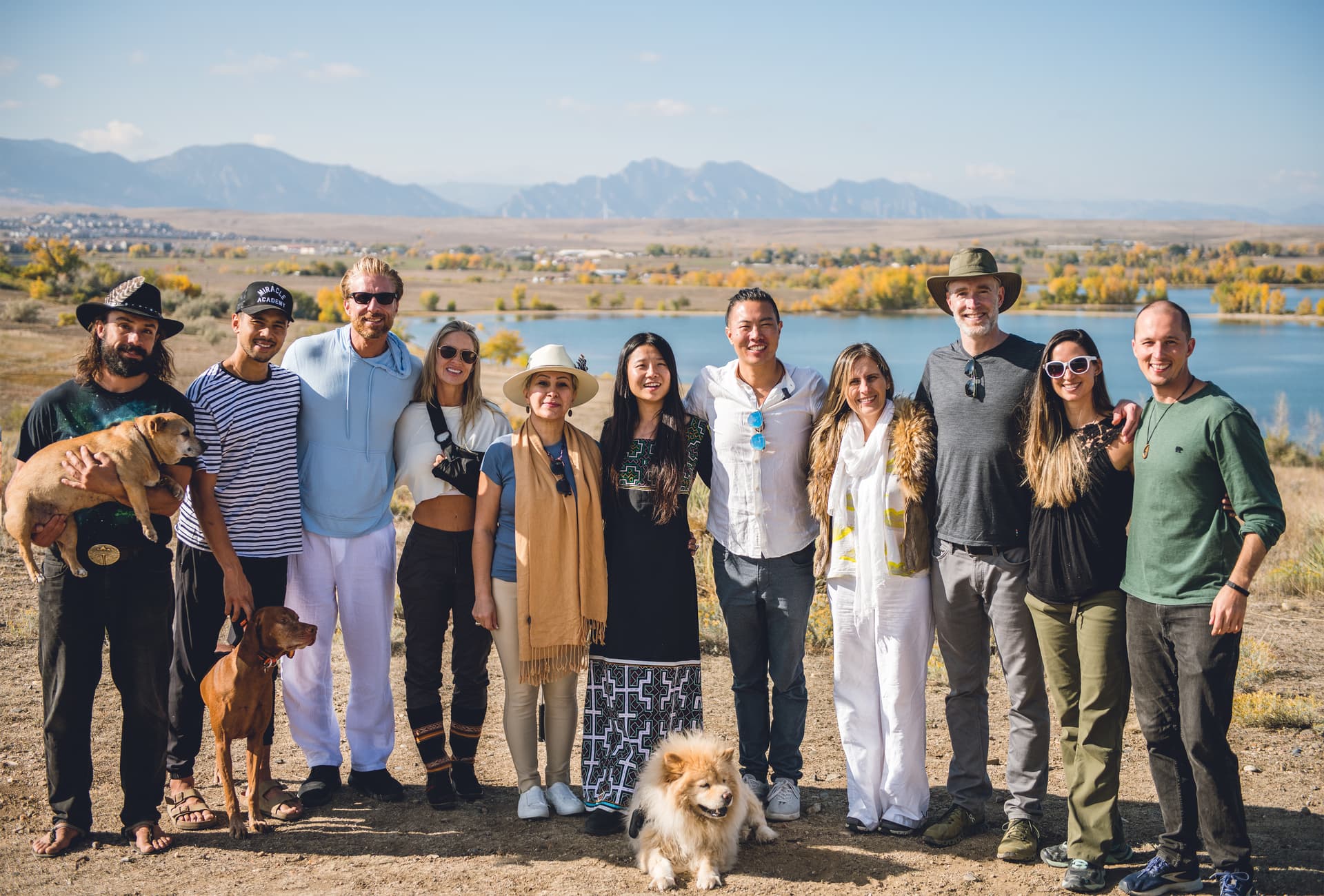 Ceremonia alumni gathered in a retreat circle
